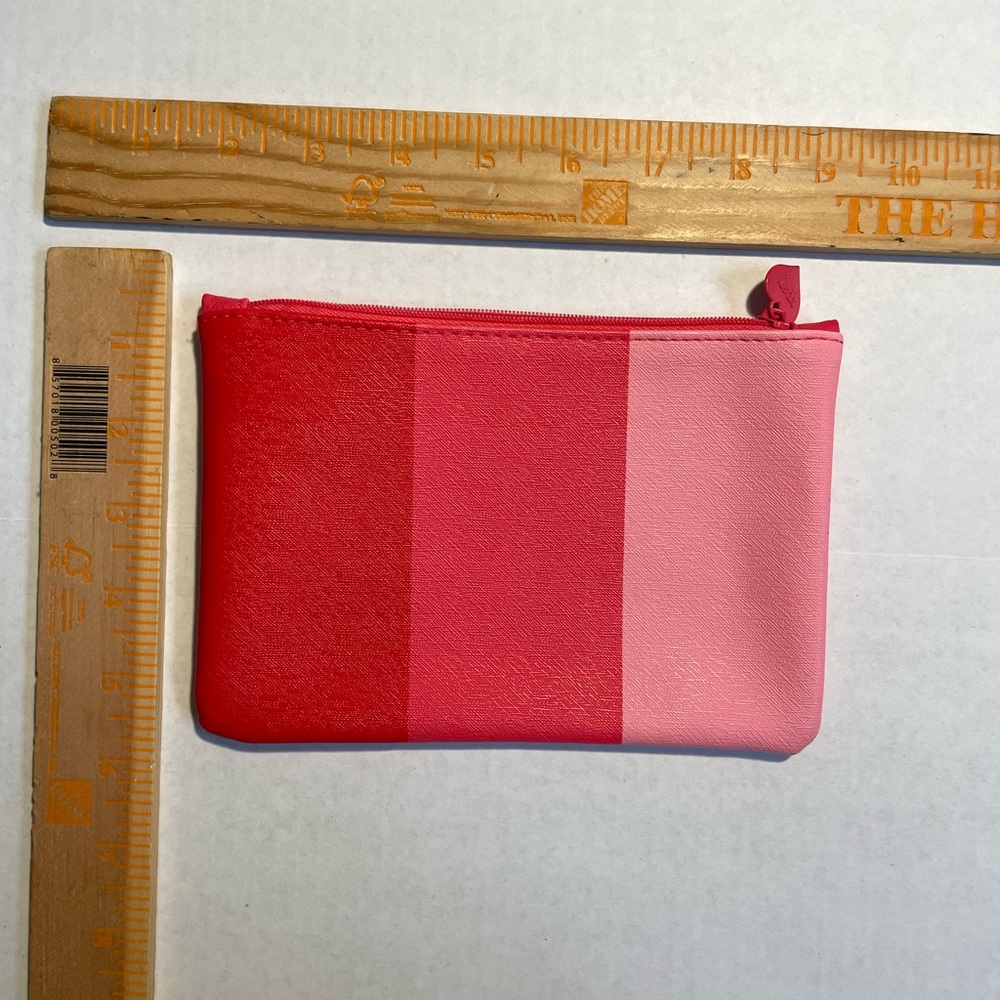 Ipsy makeup bag